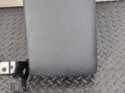 19-ON MERCEDES BENZ A CLASS EQ W177 V177 A250e REAR ARM REST