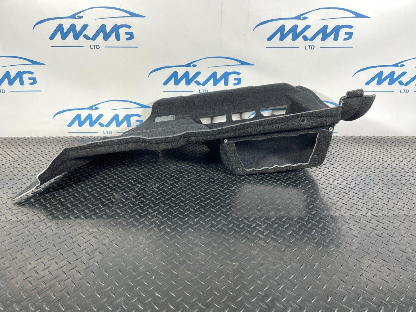 16-22 BMW X1 F48 GENUINE REAR RIGHT SIDE BOOT TRIM PANEL COVER 7425644