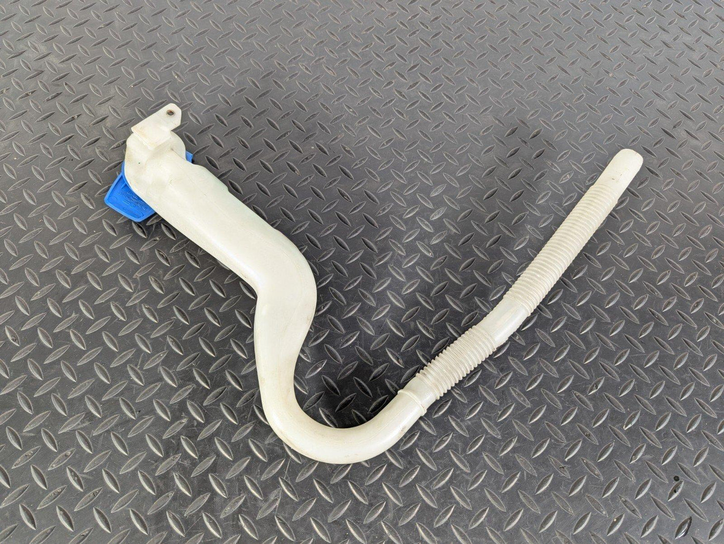 10-15 AUDI Q7 4L OEM WINDSHIELD WINDSCREEN WASHER RESERVOIR TANK 4L0955463A