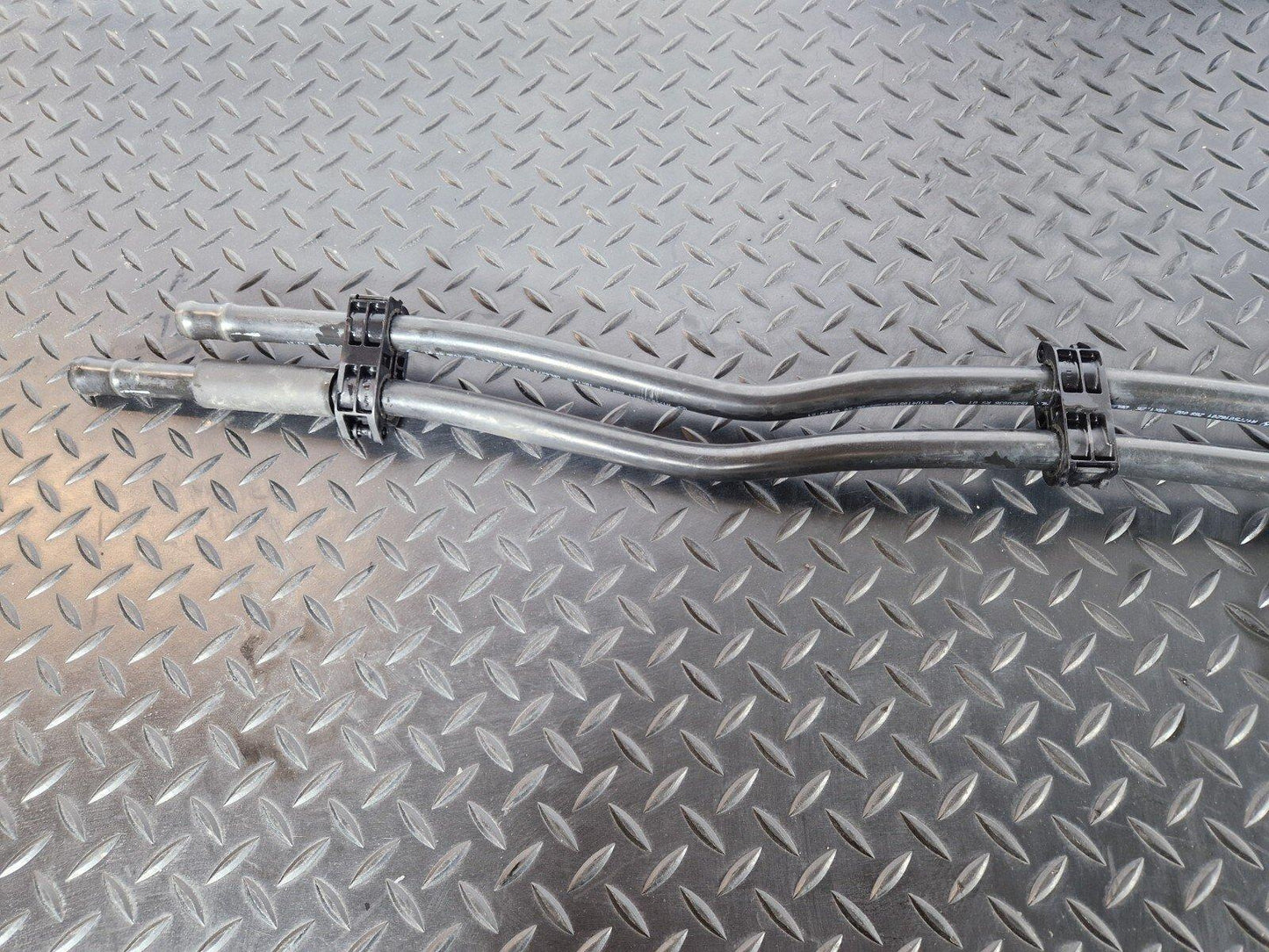 19-ON MERCEDES BENZ CLA C118 GENUINE RADIATOR COOLANT LINE A1775016201