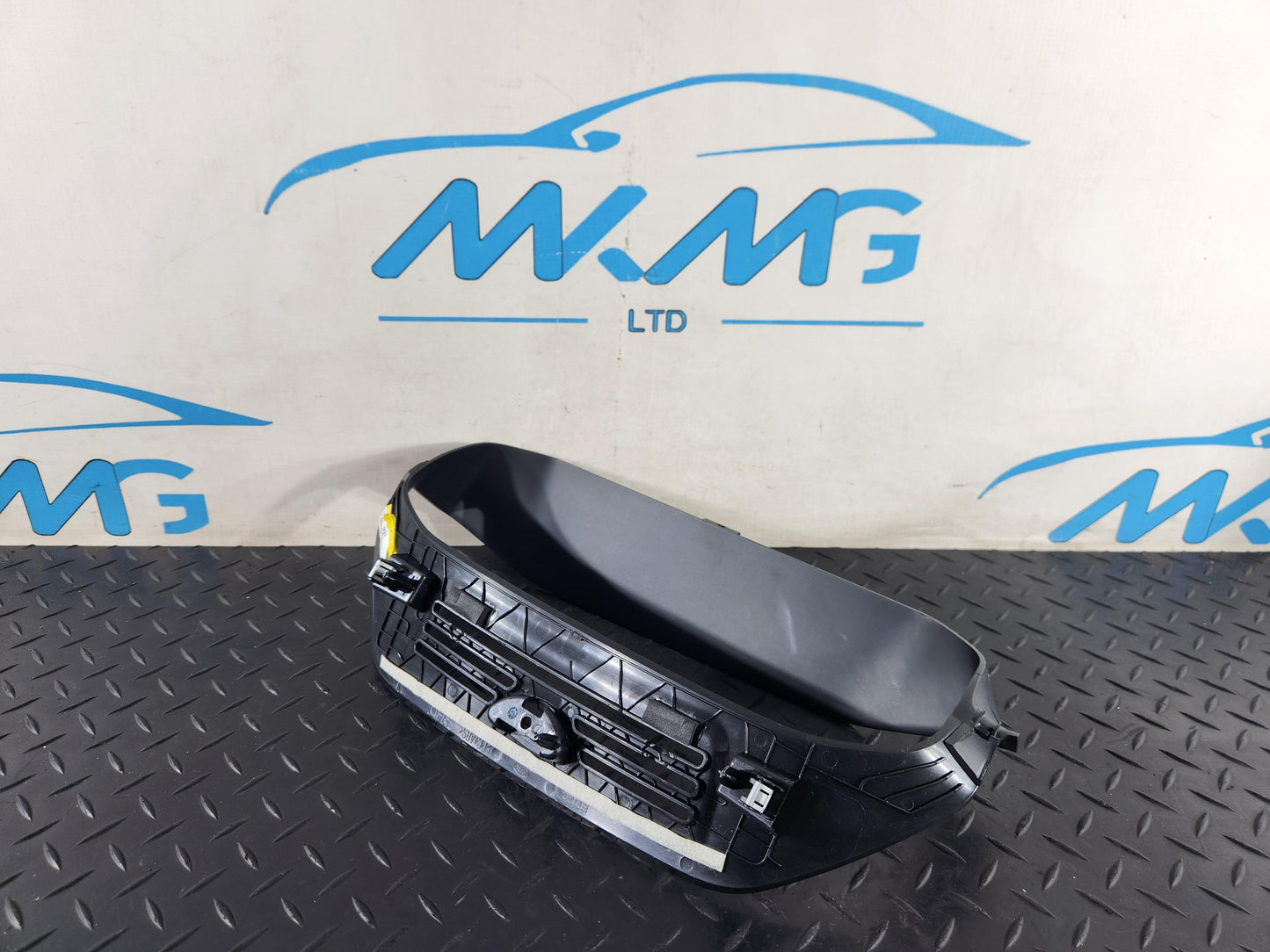 Range Rover Evoque L551 SUV Instrument Cluster Speedometer Trim K8D2-046A02-B