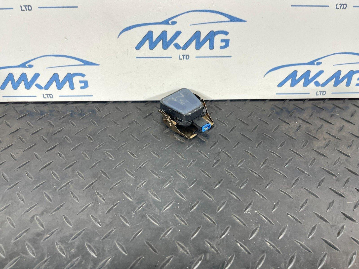 2019-ON  LAND ROVER DISCOVERY SPORT L550 FRONT WINDSCREEN RAIN SENSOR