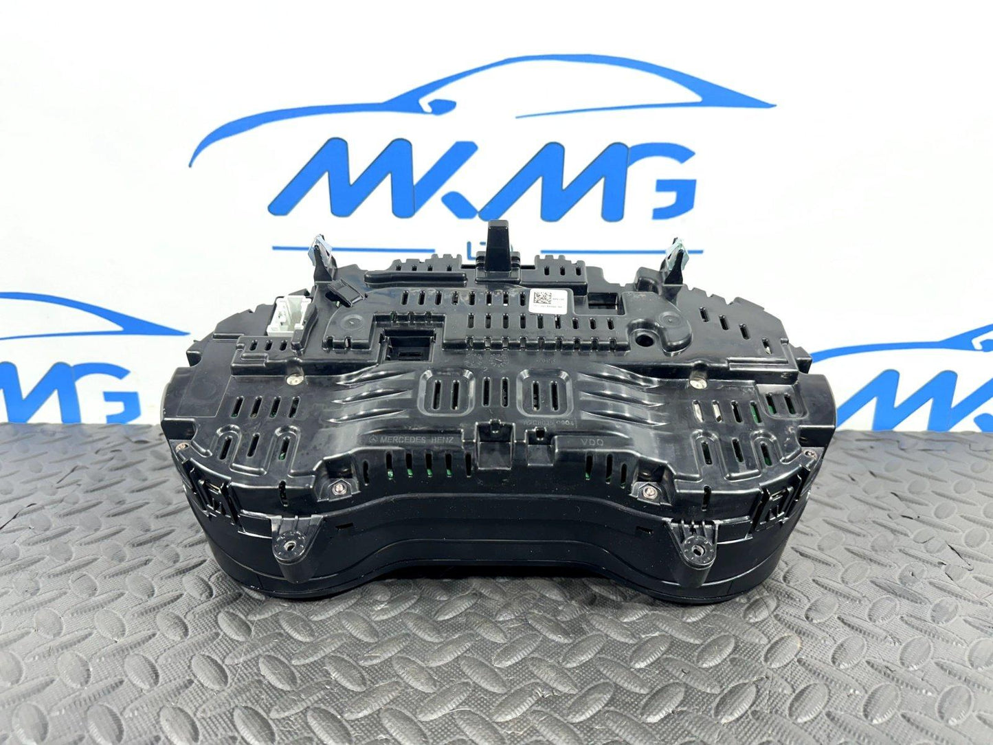 14-21 MERCEDES BENZ C300 2.1 CDI HYBRID W205 GENUINE INSTRUMENT CLUSTER SPEEDO