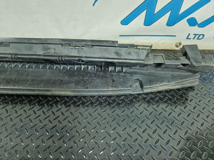 11-19 MERCEDES W166 RIGHT DRIVER SIDE SKIRT HOLDER BRACKET A1666900210