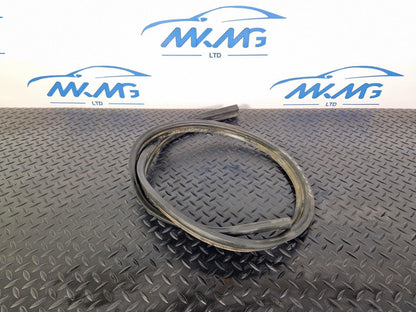 18-ON MERCEDES BENZ SPRINTER W907 HOOD BONNET RUBBER GASKET SEAL A9108871100