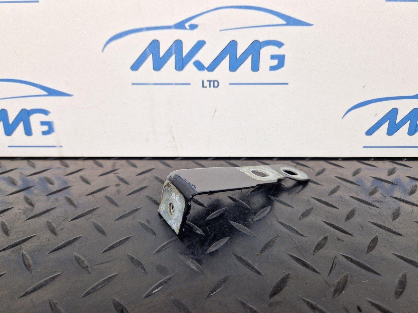 16-23 AUDI S5 COUPE GENUINE WING FENDER BRACKET FRONT LEFT 8W6821433