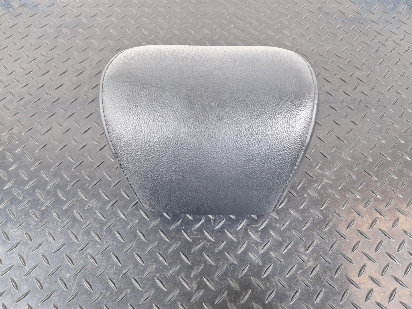 15-18 AUDI A7 4G REAR SEAT BLACK LEATHER HEADREST FITS LEFT & RIGHT 4G8885973
