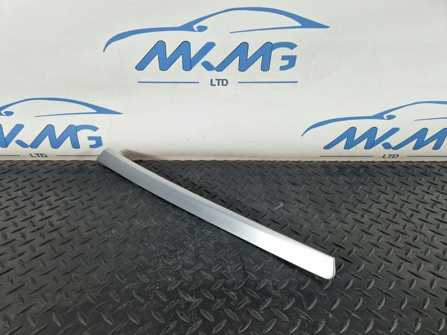 12-17 AUDI S5 CONVERTIBLE FRONT LEFT N/S PASSENGER SIDE DOOR TRIM 8T0867409