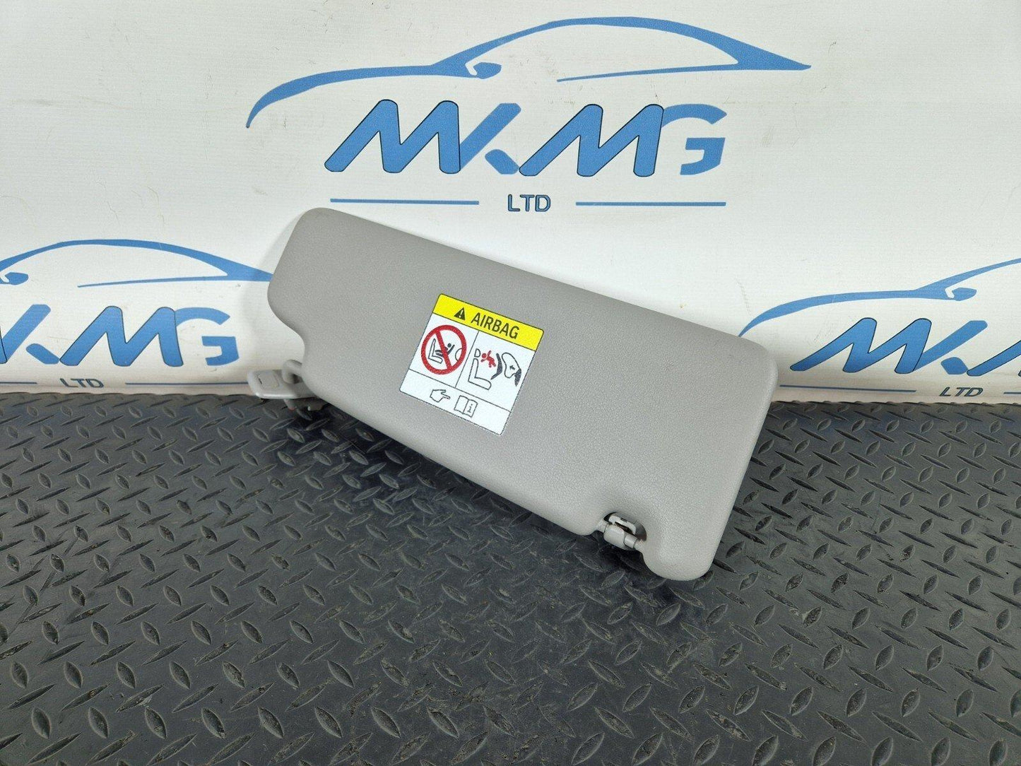 16-22 BMW X1 F48 GENUINE OEM LEFT N/S PASSENGER SIDE SUN VISOR 7402857