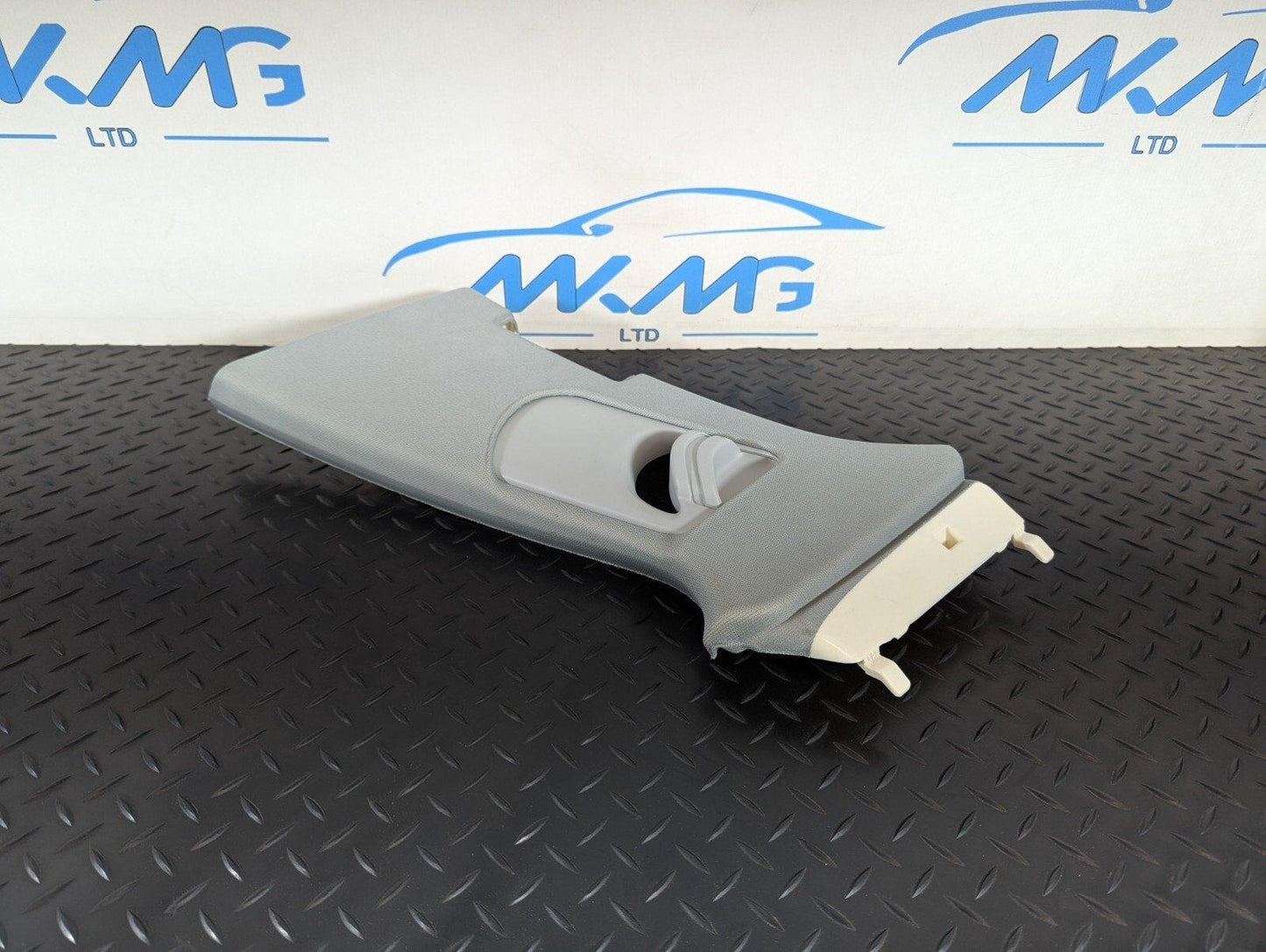 12-18 AUDI A6 C7 LEFT PASSENGER SIDE N/S B PILLAR TRIM 4G0867243A 4G8867293