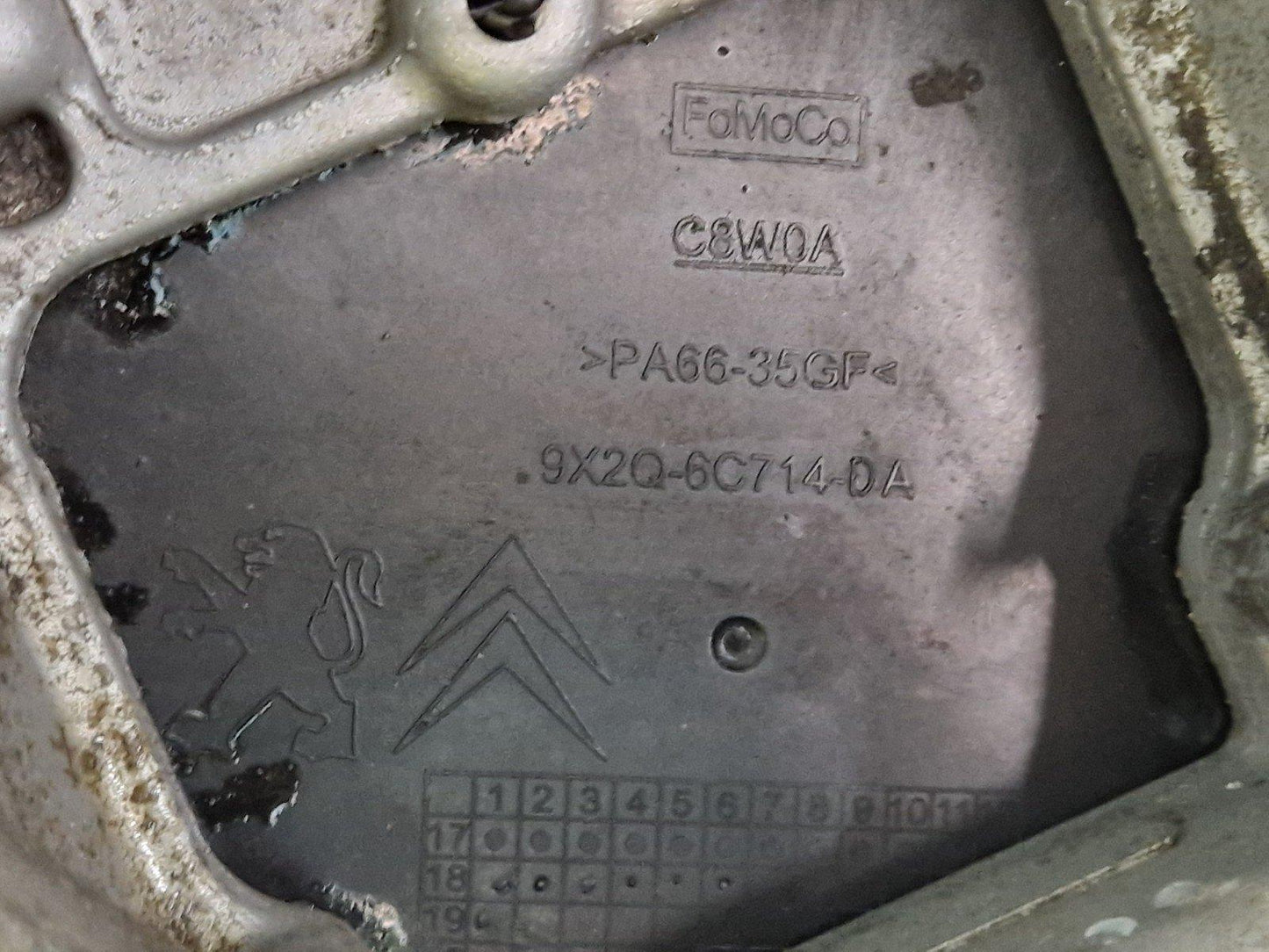 17-ON LAND ROVER DISCOVERY L462 OEM FUEL PUMP BRACKET OIL BREATHER 9X2Q9A361CB
