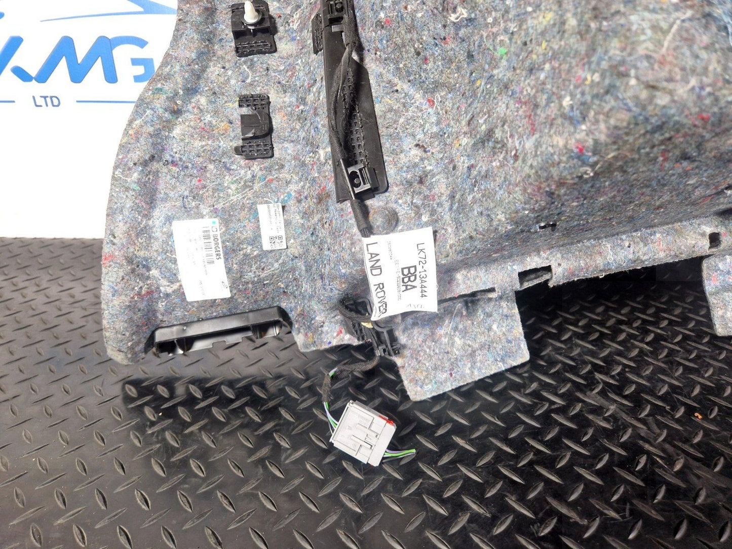 2019-ON  LAND ROVER DISCOVERY L550 LCI REAR RIGHT O/S BOOT PANEL FK72-68886-B