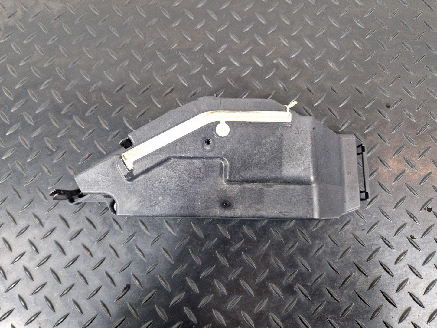 14-21 BMW 2 SERIES GRAN TOURER F45 F46 ECU ENGINE BOX COVER 8581751