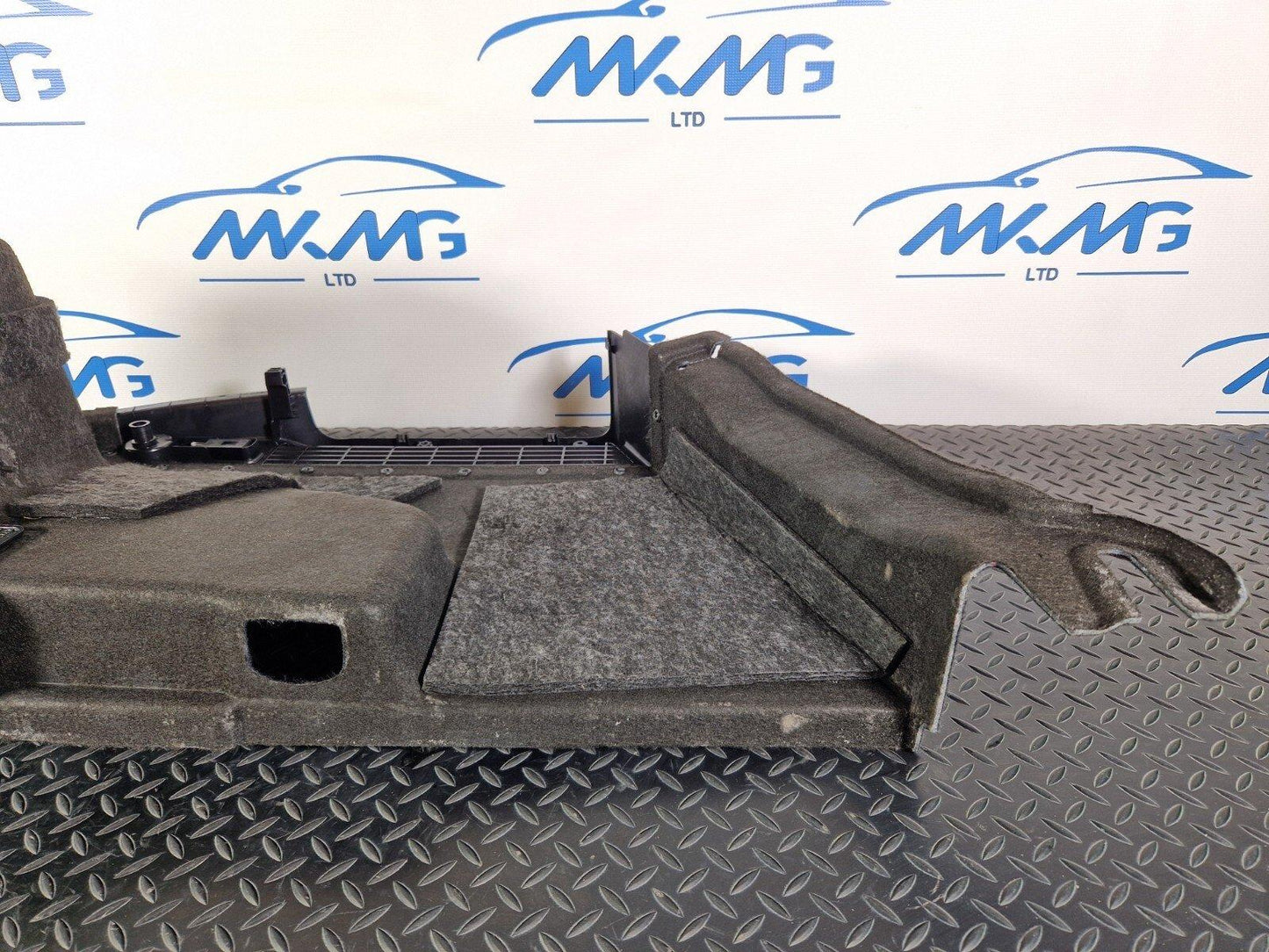 15-18 AUDI A7 4G OEM REAR RIGHT TAILGATE BOOT TRIM PANEL 4G8863888