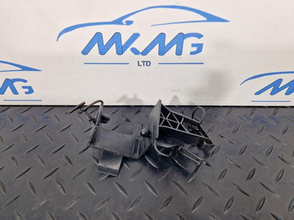 14-20 MERCEDES BENZ GLA X156 SUSPENSION STRUT FRONT LEFT BRACKET A2464210594