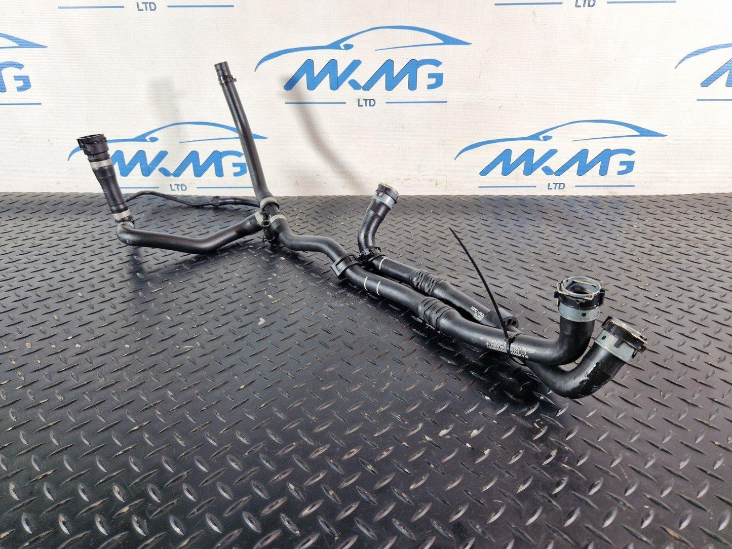16-19 MERCEDES BENZ GLE W166 WATER COOLANT HOSE A1665004500 A1665004300