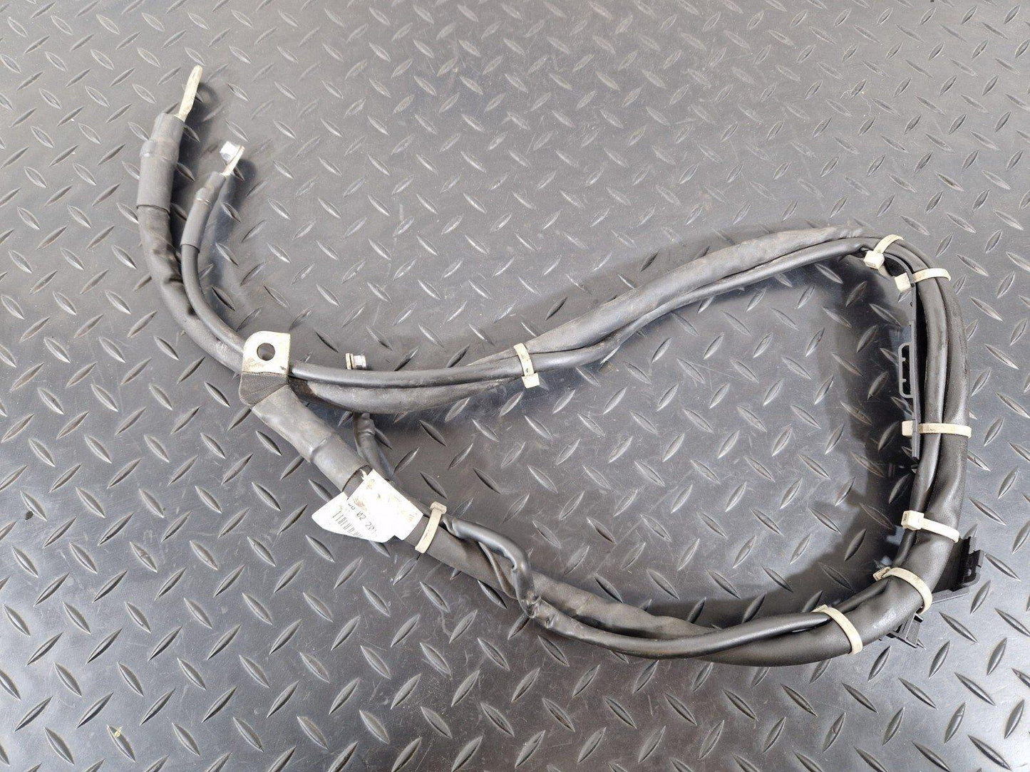 14-21 MERCEDES BENZ C300h W205 GENUINE PREFUSE BOX CABLE HARNESS A2054403136