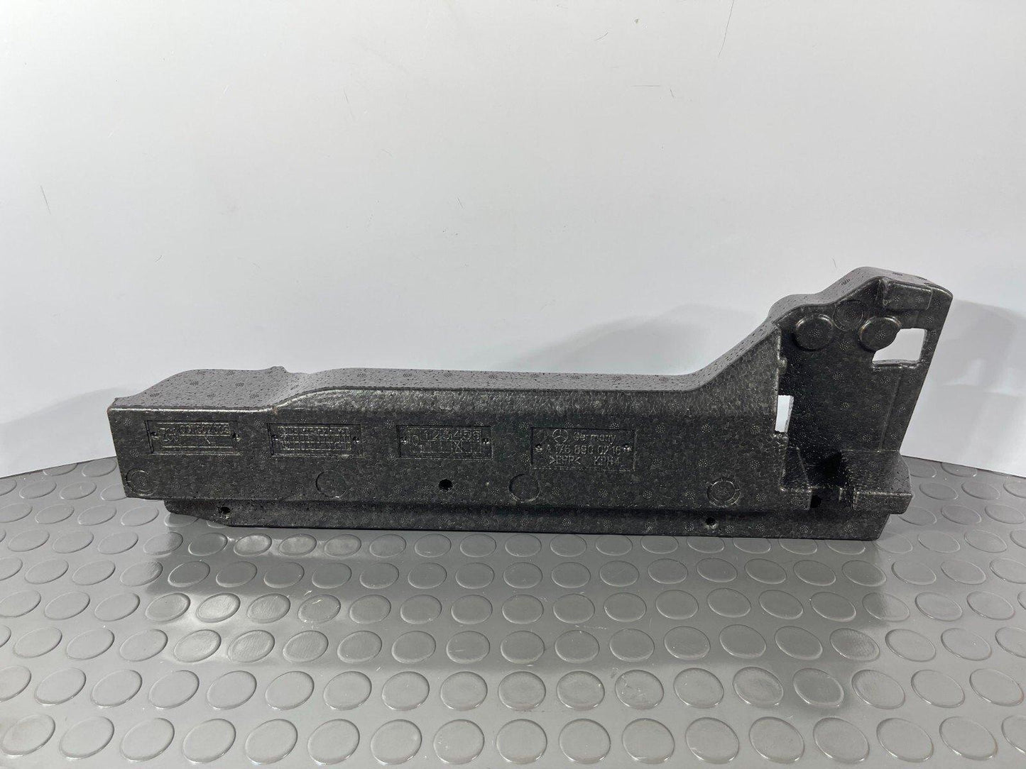 12-18 MERCEDES A-CLASS W176 GENUINE REAR RIGHT DRIVER SIDE BOOT FOAM A1768900216