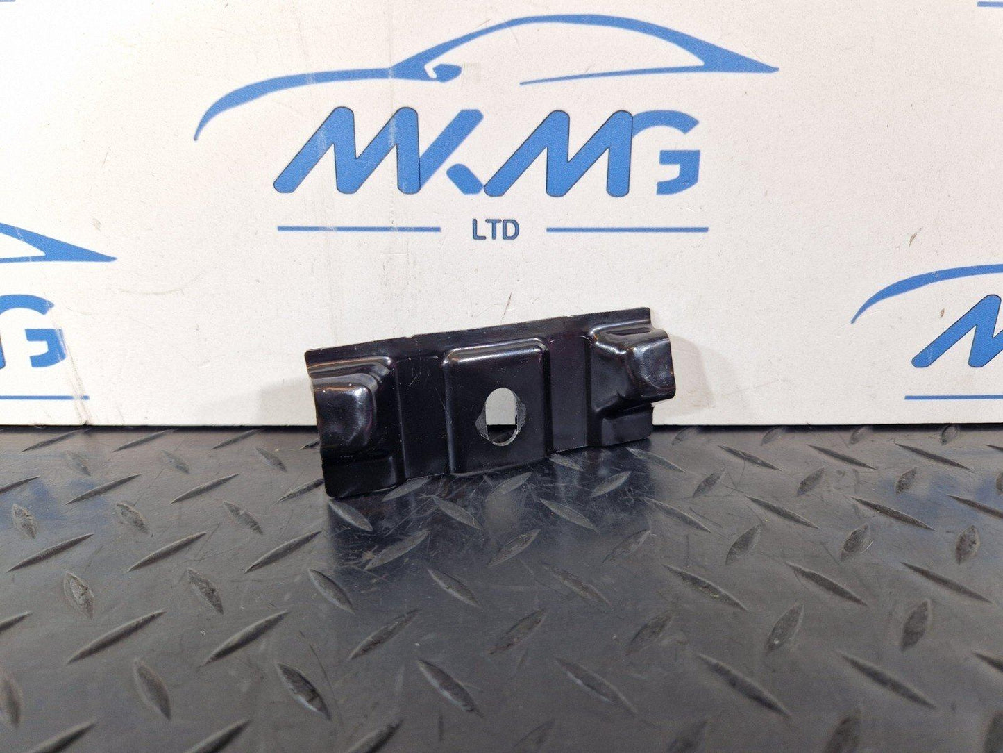14-21 MERCEDES BENZ C300h W205 OEM BATTERY HOLDER A2056193200