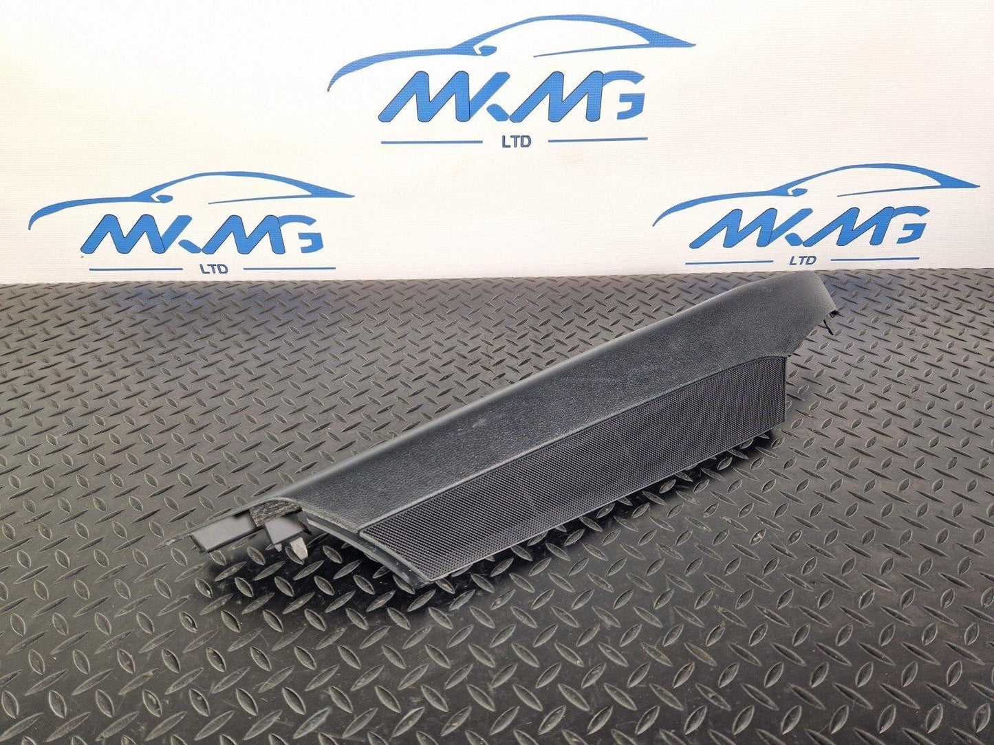14-21 MERCEDES BENZ C200d W205 RIGHT BOOT TRIM PANEL COVER A2056900444