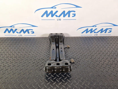 14-21 MERCEDES BENZ C300h W205 OEM GEARBOX MOUNT BRACKET A2052400802