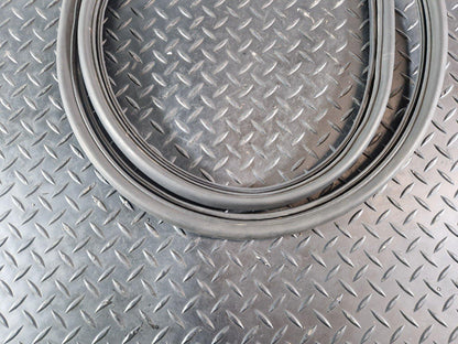 10-15 AUDI Q7 4L GENUINE OEM ENGINE HOOD BONNET RUBBER SEAL 4L0823731