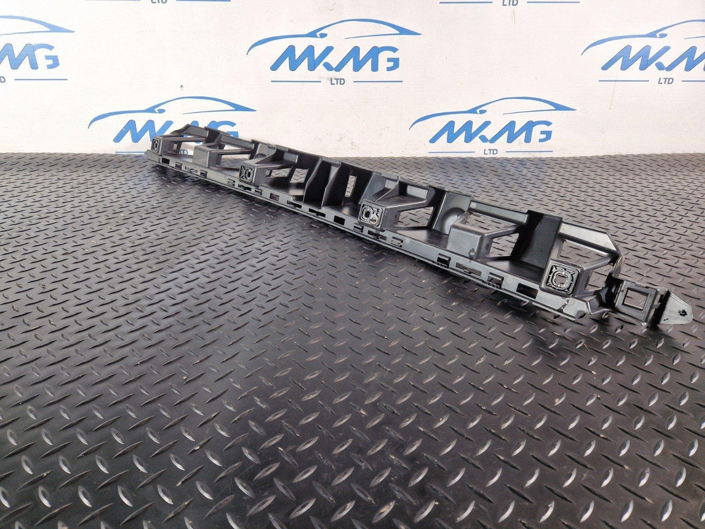 11-19 MERCEDES BENZ ML W166 GENUINE REAR RIGHT BUMPER BRACKET A1668850165