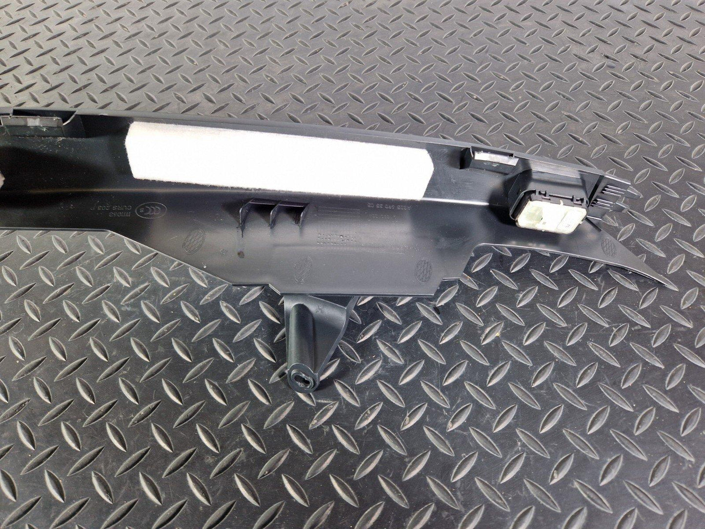 14-21 MERCEDES BENZ C220d W205 OEM REAR PASSENGER SIDE A2056903505