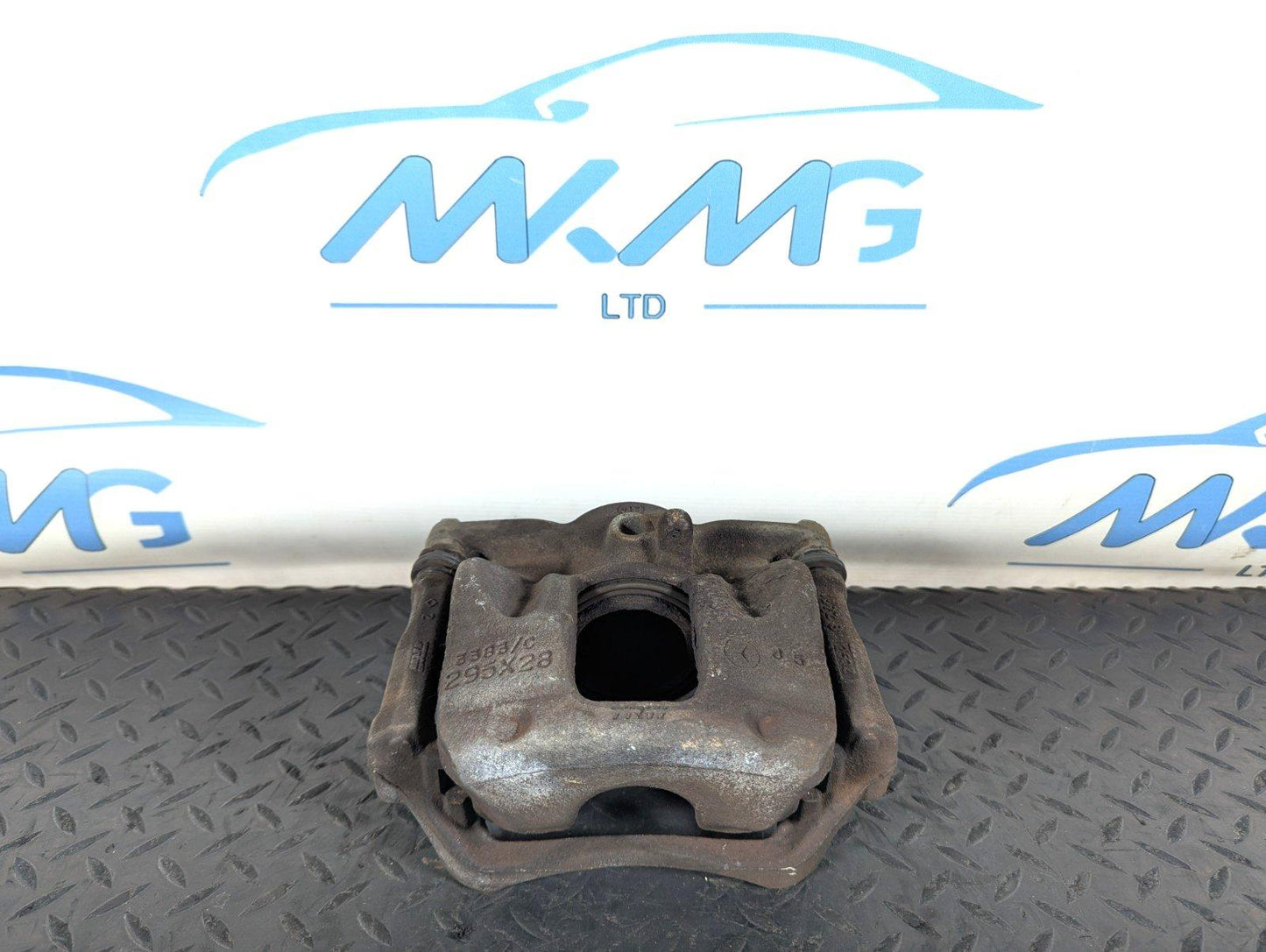 13-19 MERCEDES BENZ CLA C117 FRONT RIGHT O/S BRAKE CAPLIPER A24638 295X28