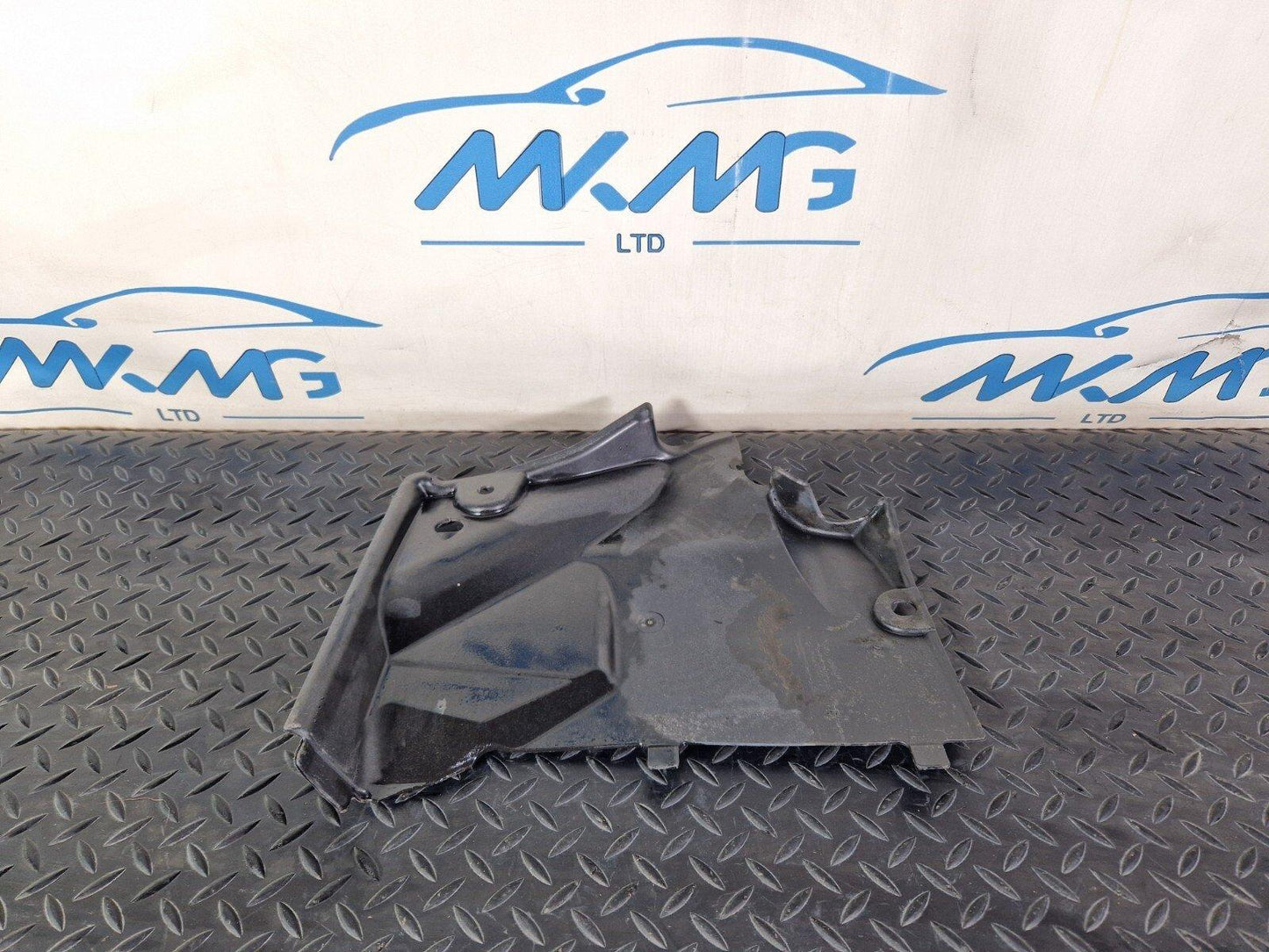 12-17 AUDI S5 CONVERTIBLE 3.0 TFSI FRONT LEFT UNDERBODY COVER 8F0825201A