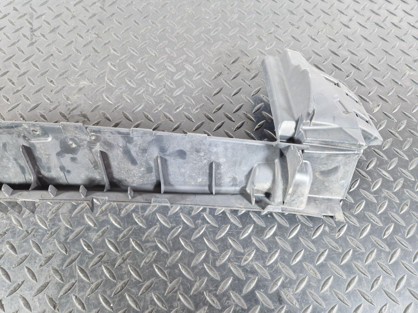 13-19 MERCEDES BENZ CLA C117 FRONT  BUMPER MOUNTING BRACKET A1178850223 DAMAGED