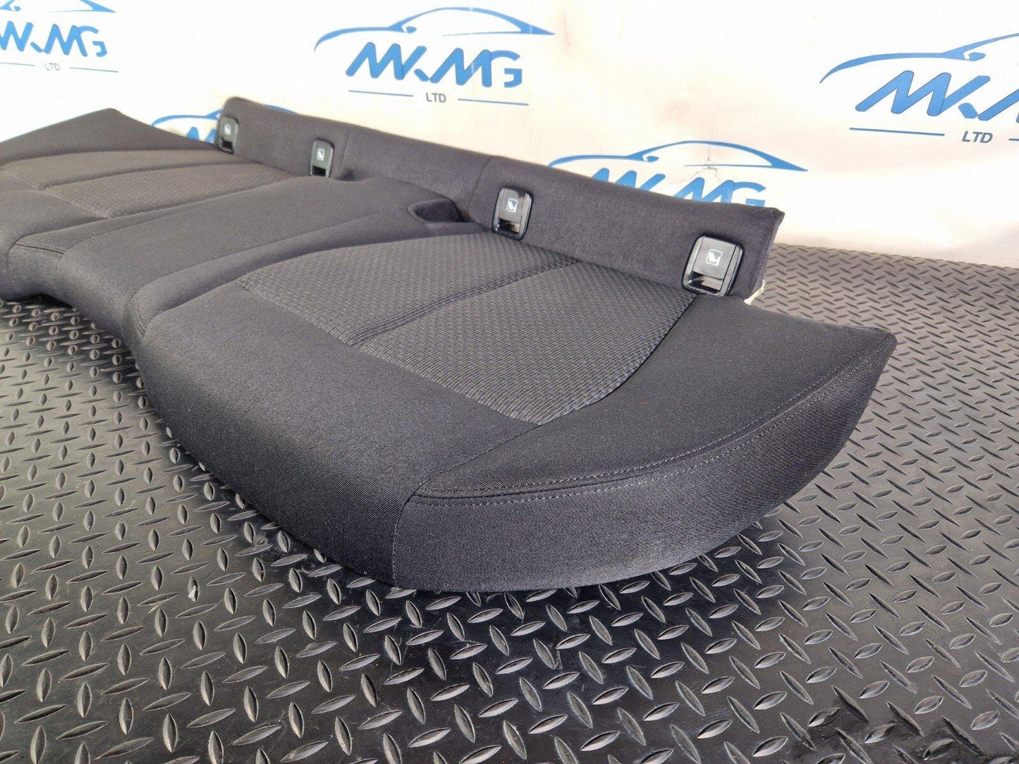 20-24 BMW 1 SERIES F40 GENUINE REAR SEAT LOWER BENCH BASE 7457929