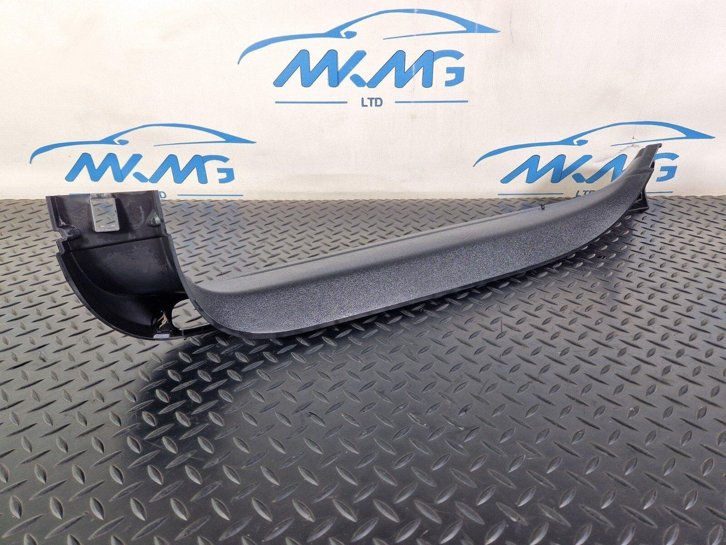 10-18 AUDI A7 4G S-LINE GENUINE BOOT LID LEFT SIDE TRIM INNER PANEL 4G8867607