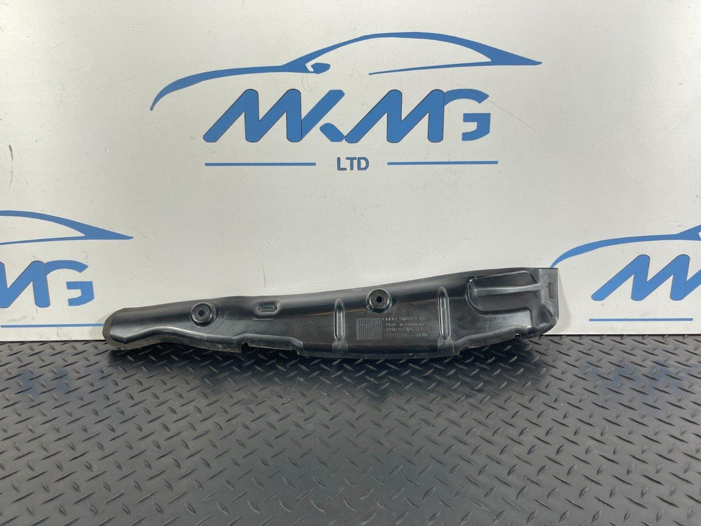 16-19 AUDI A4 B9 S-LINE GENUINE FRONT LEFT SIDE WING FENDER COVER 8W0821111