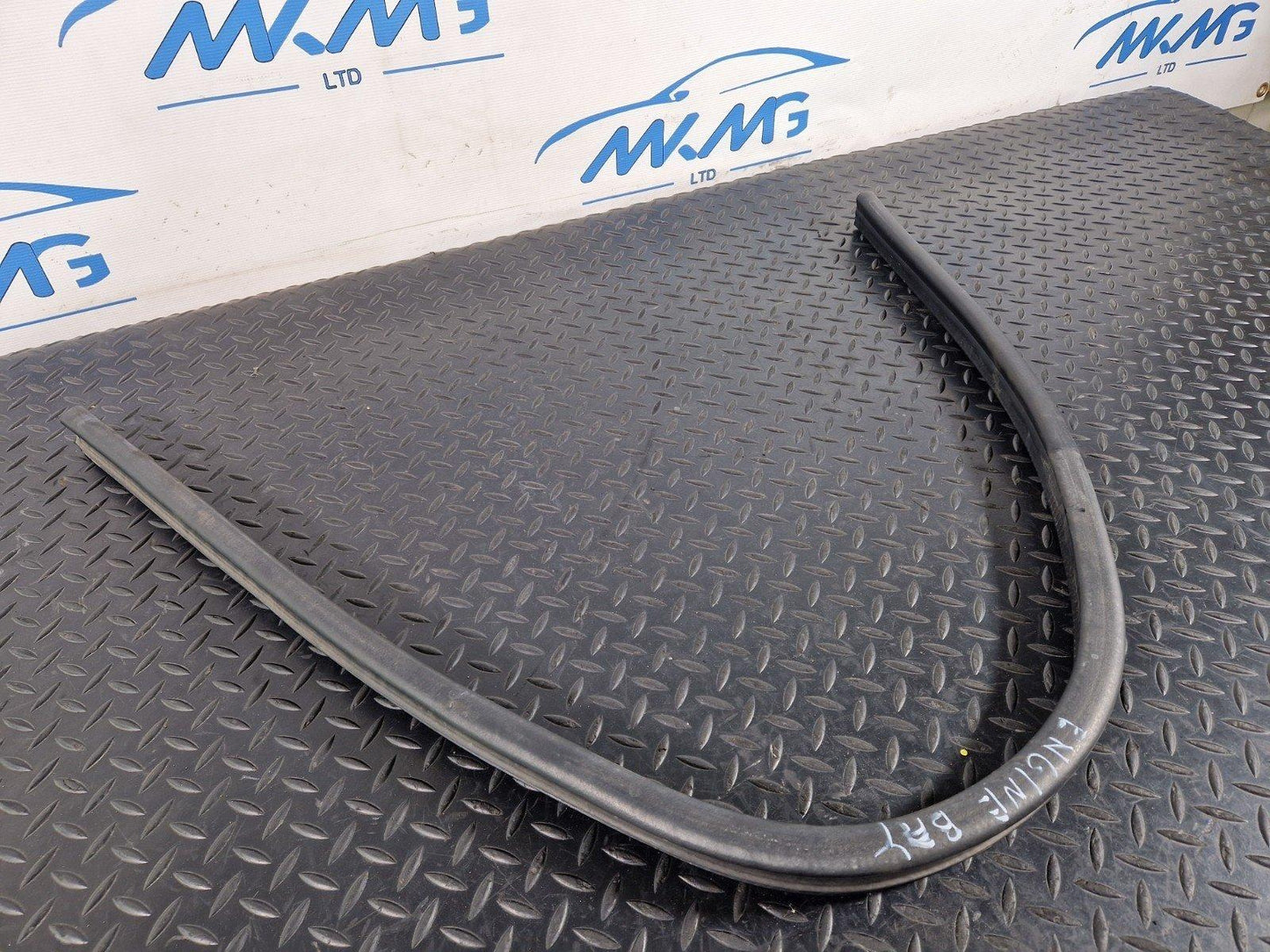 17-24 AUDI S5 F5 PETROL CWGD GENUINE FRONT HOOD BONNET RUBBER SEAL 8W0823723A