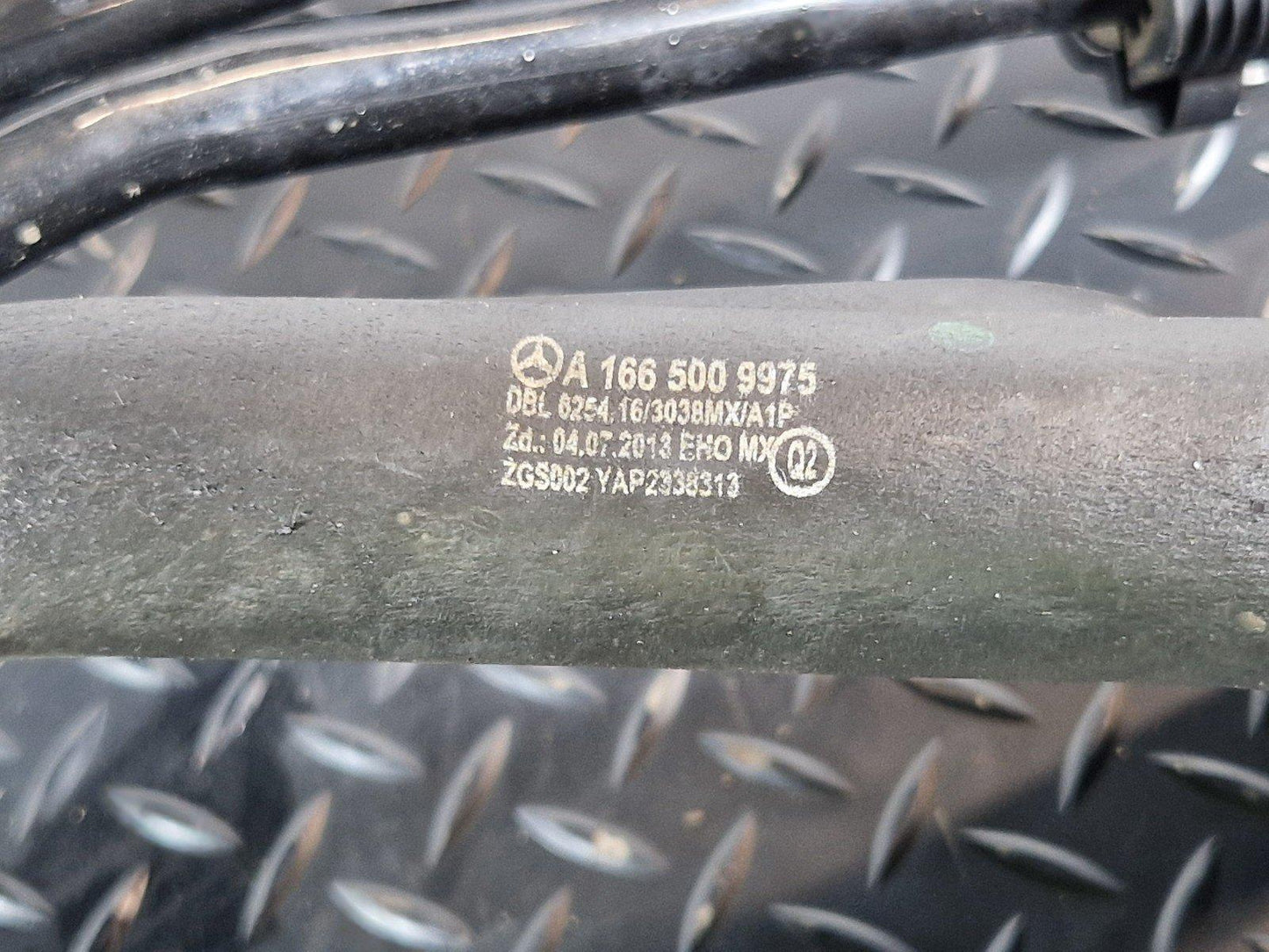 16-19 MERCEDES BENZ GLE W166 WATER COOLANT HOSES PIPES A1665009975