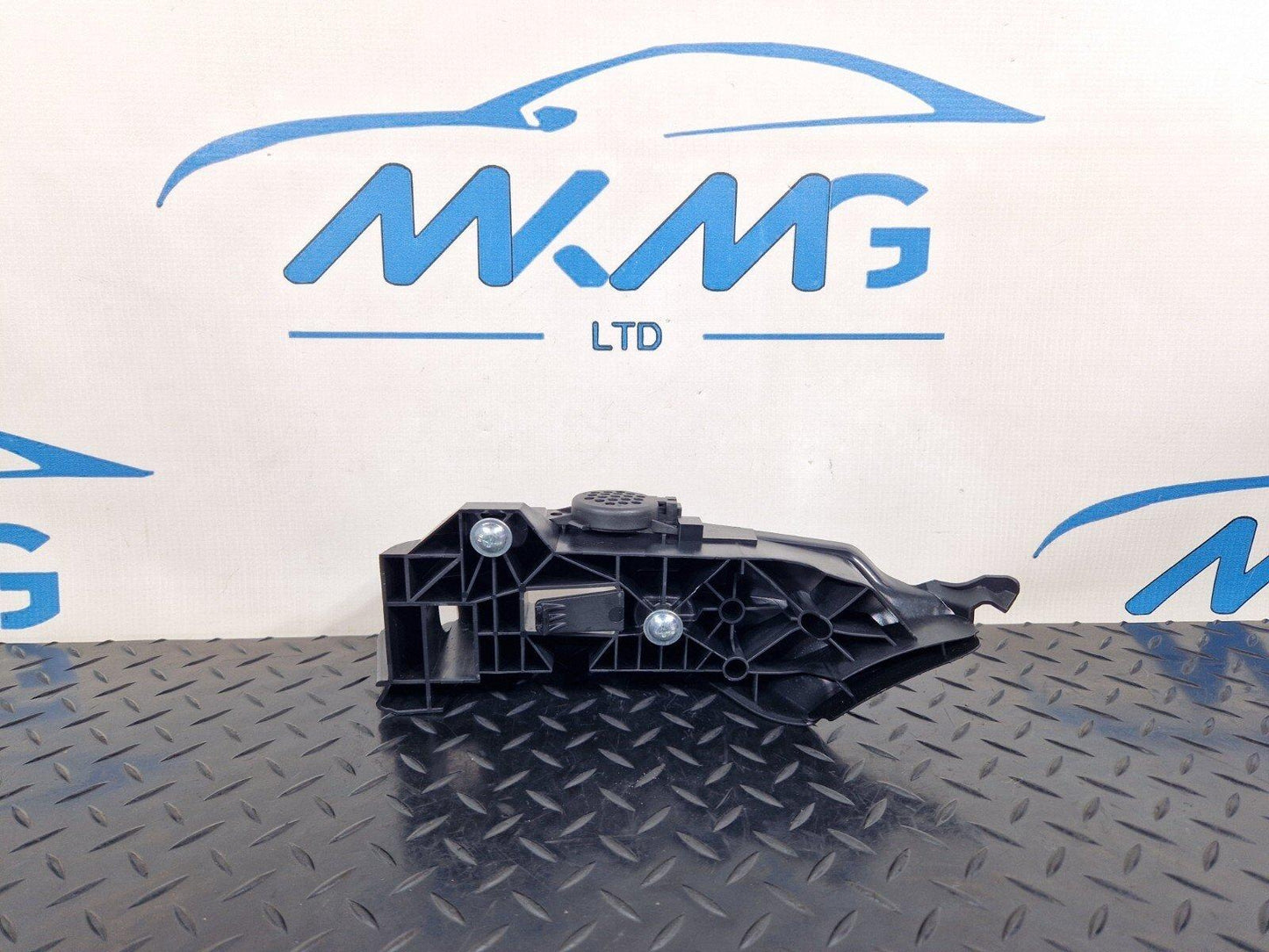 16-23 AUDI S5 COUPE GENUINE REAR RIGHT SIDE SEAT BELT GUIDE 8W6857792
