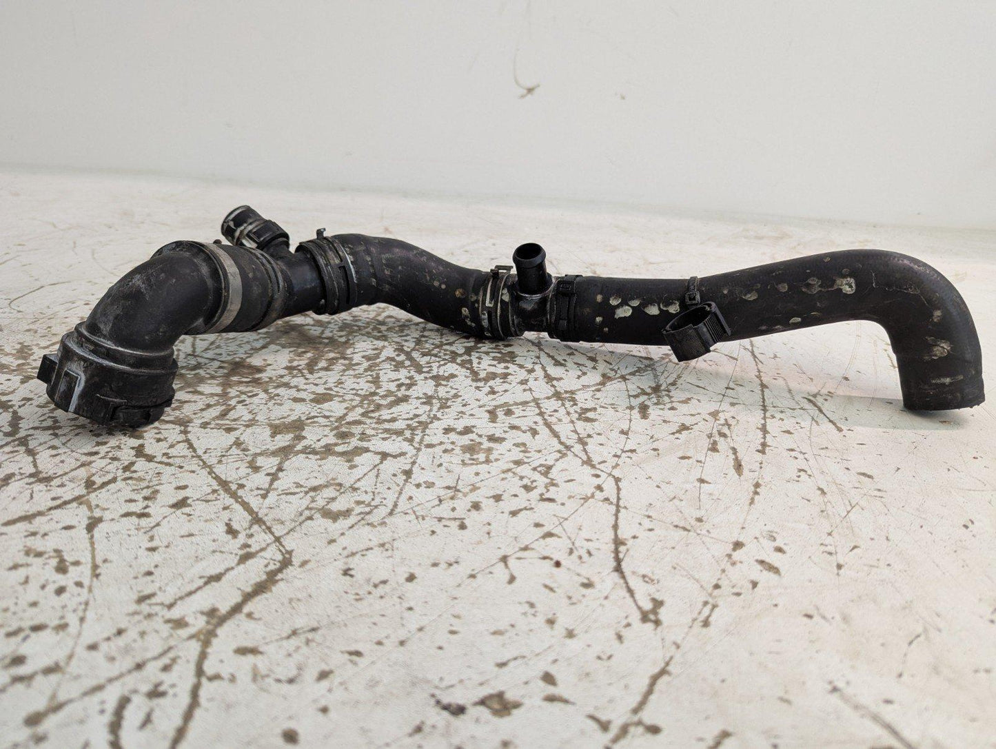 17-ON LAND ROVER DISCOVERY L462 GENUINE OEM COOLANT HOSE PIPE HPLA8288DA