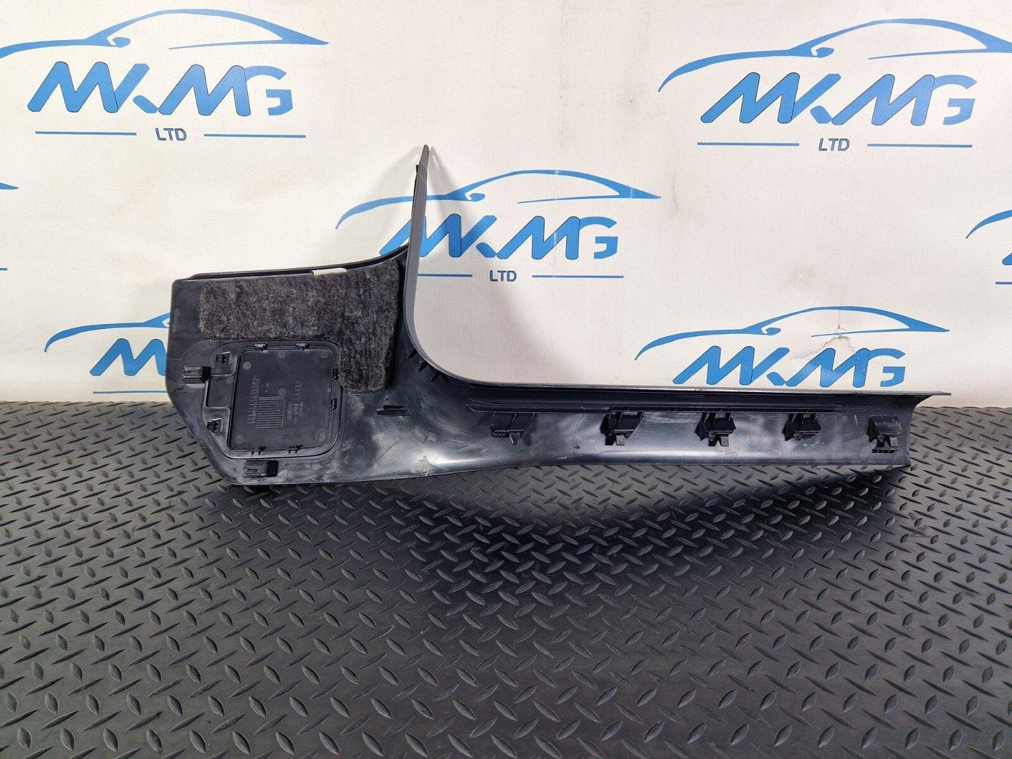 16-19 AUDI A4 AVANT B9 S-LINE LEFT SIDE FRONT LOWER A PILLAR SILL TRIM 8W2867271