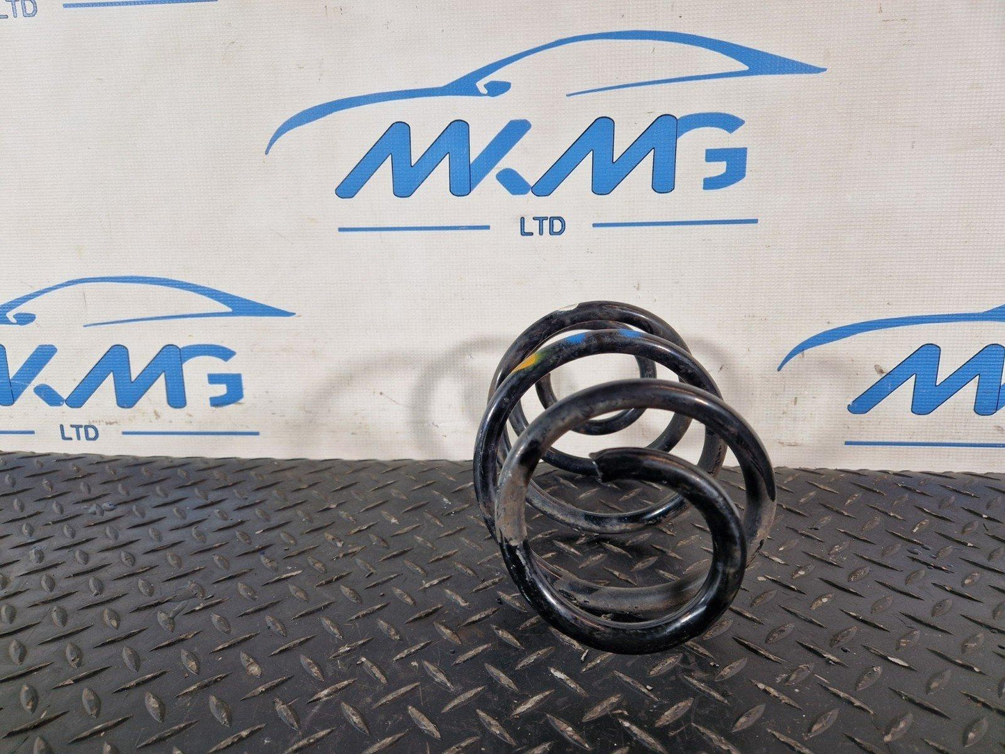 19-ON MERCEDES B CLASS W247 REAR COIL SPRING FITS LEFT & RIGHT A2473241800