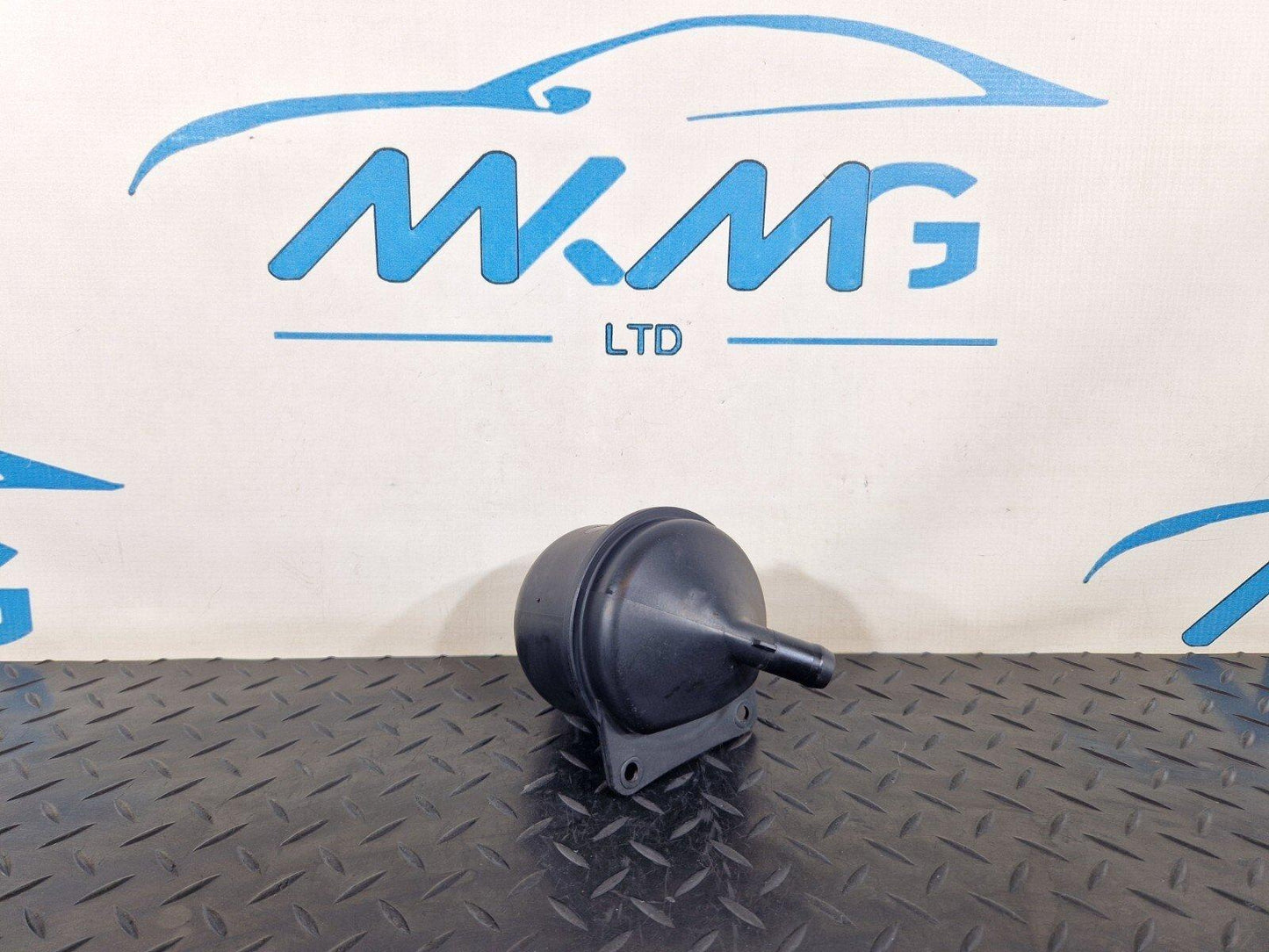 10-17 AUDI A8 4H POWER STEERING PUMP LOWER OIL TANK RESERVOIR 4H0422373A