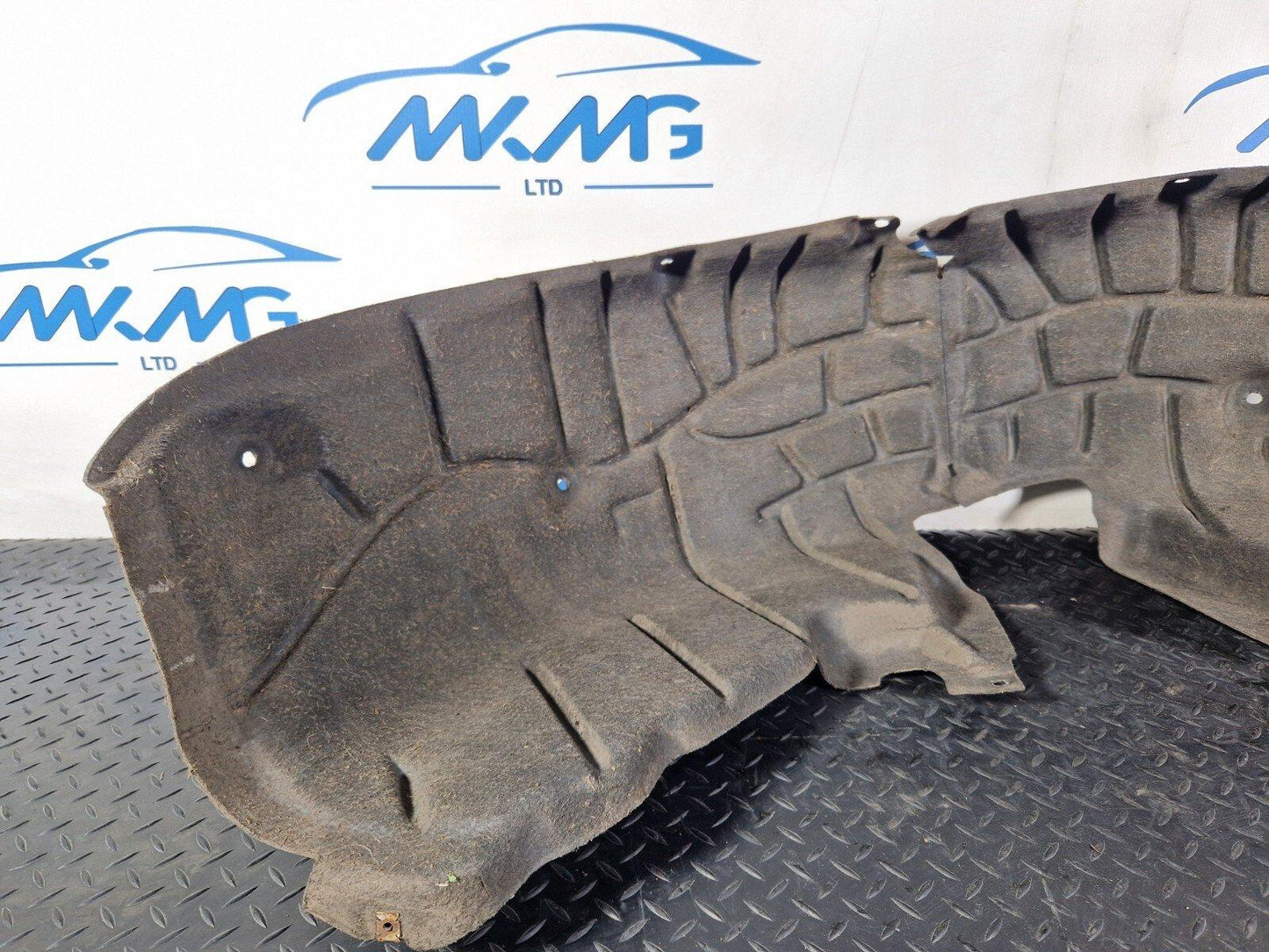 16-19 AUDI A4 B9 LEFT REAR WHEEL ARCH LINER COVER 8W0810171F