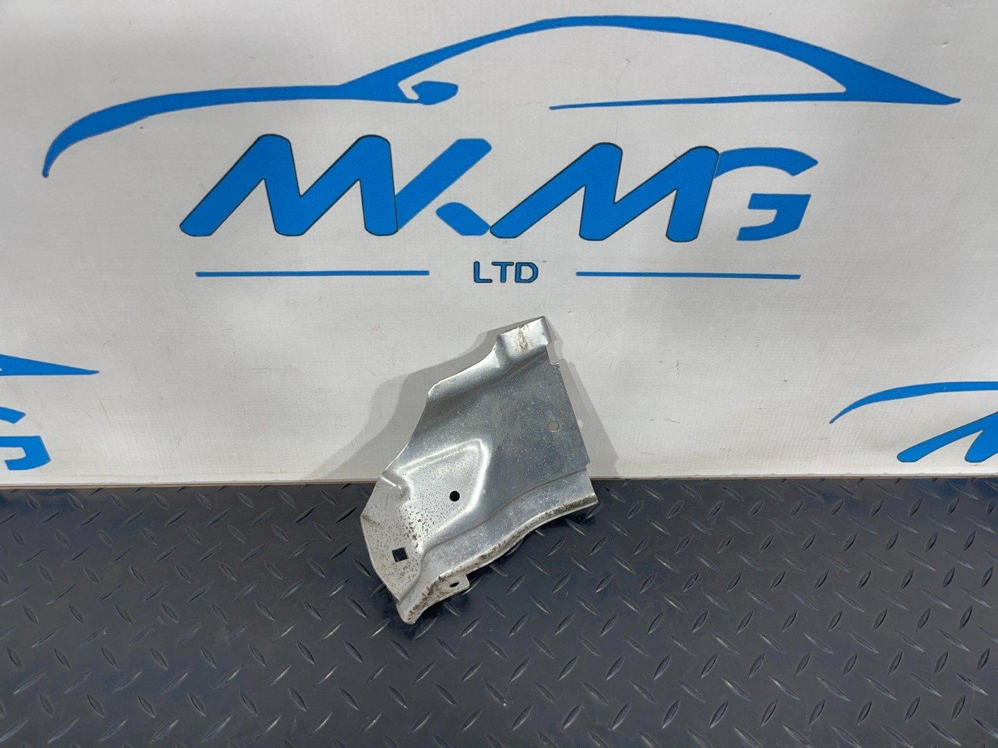 14-21 MERCEDES C350h W205 TRANSMISSION CASE SCREENING PLATE A2122710088