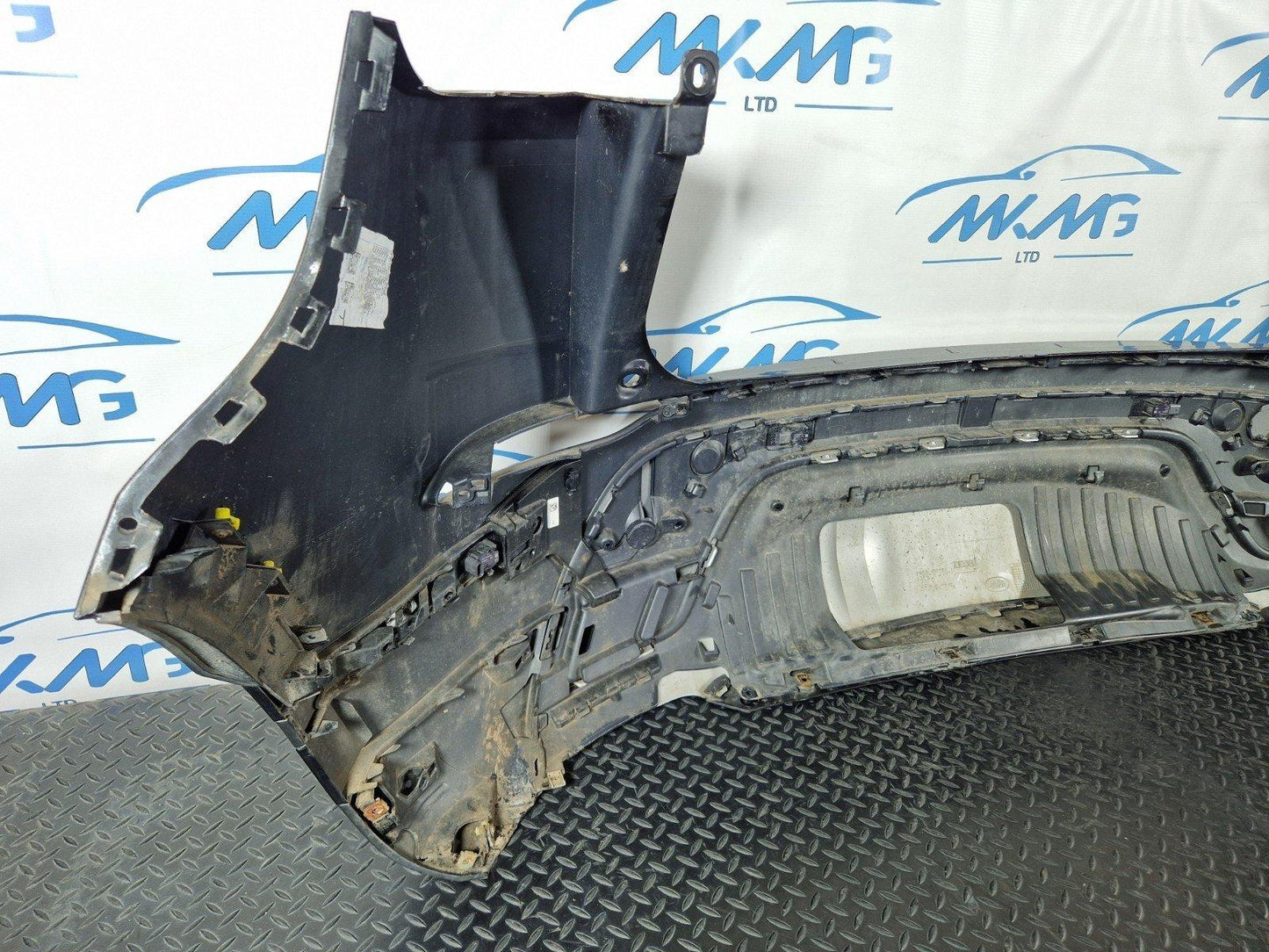 19-ON RANGE ROVER EVOQUE L551 GENUINE COMPLETE REAR BUMPER SANTORINI BLACK 820