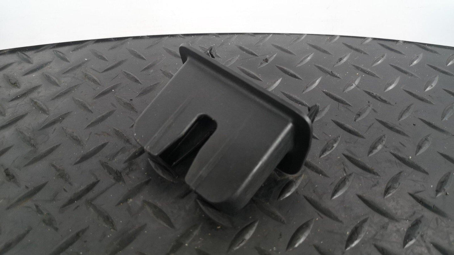 16-19 AUDI A4 B9 S-LINE SALOON GENUINE BOOT TAILGATE LOCK TRIM COVER 8W5827520
