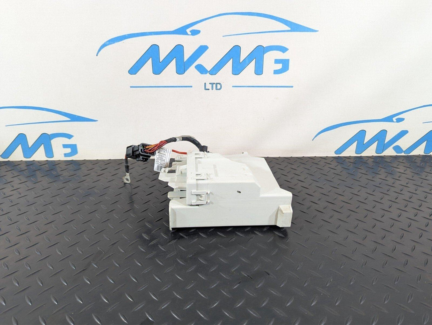 16-22 BMW X1 F48 GENUINE OEM ELECTRONIC DEVICE TOOL SUPPORT BOX & WIRING 8573956