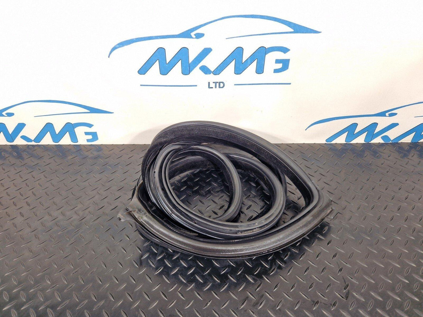 11-18 BMW 6 SERIES F06 REAR RIGHT DOOR GASKET SEAL RUBBER 7275316