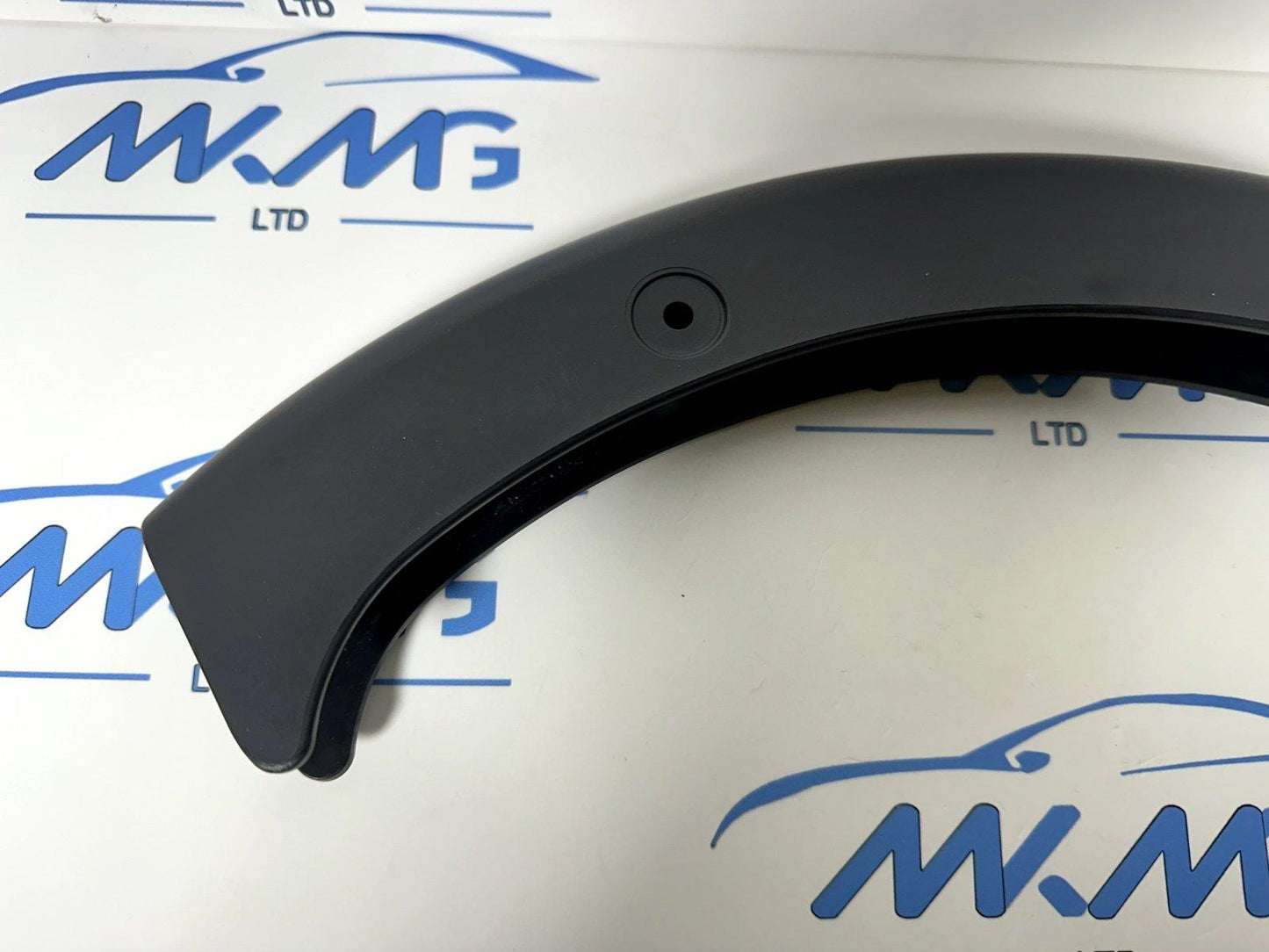 16-19 AUDI A4 B9 SALOON GENUINE REAR LEFT BOOT LID HINGE COVER 8W5971821