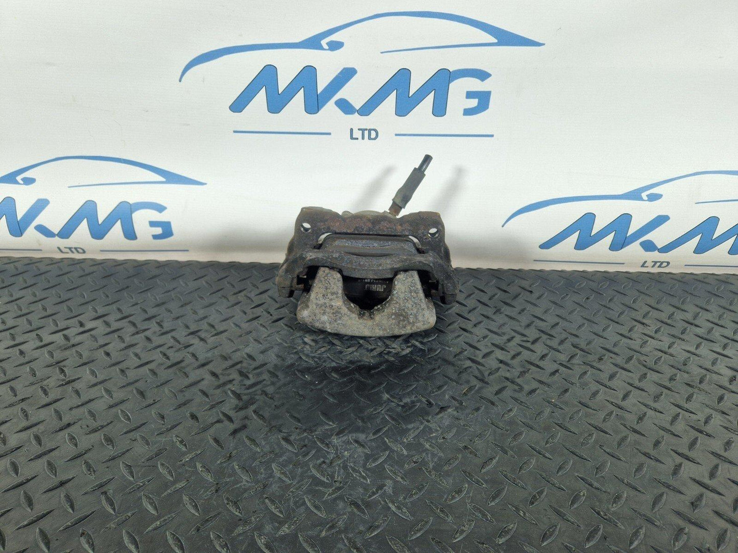 14-21 MERCEDES BENZ C200d W205 FRONT LEFT N/S BRAKE CALIPER A2054210581