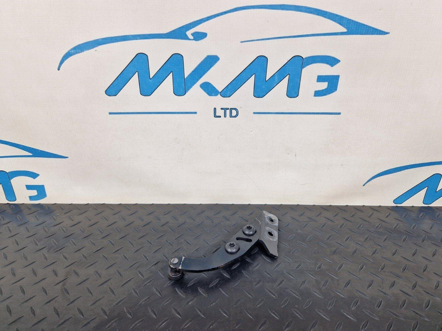 14-23 MERCEDES VITO W447  SLIDING DOOR TOP UPPER ROLLER RIGHT SIDE A4477600147